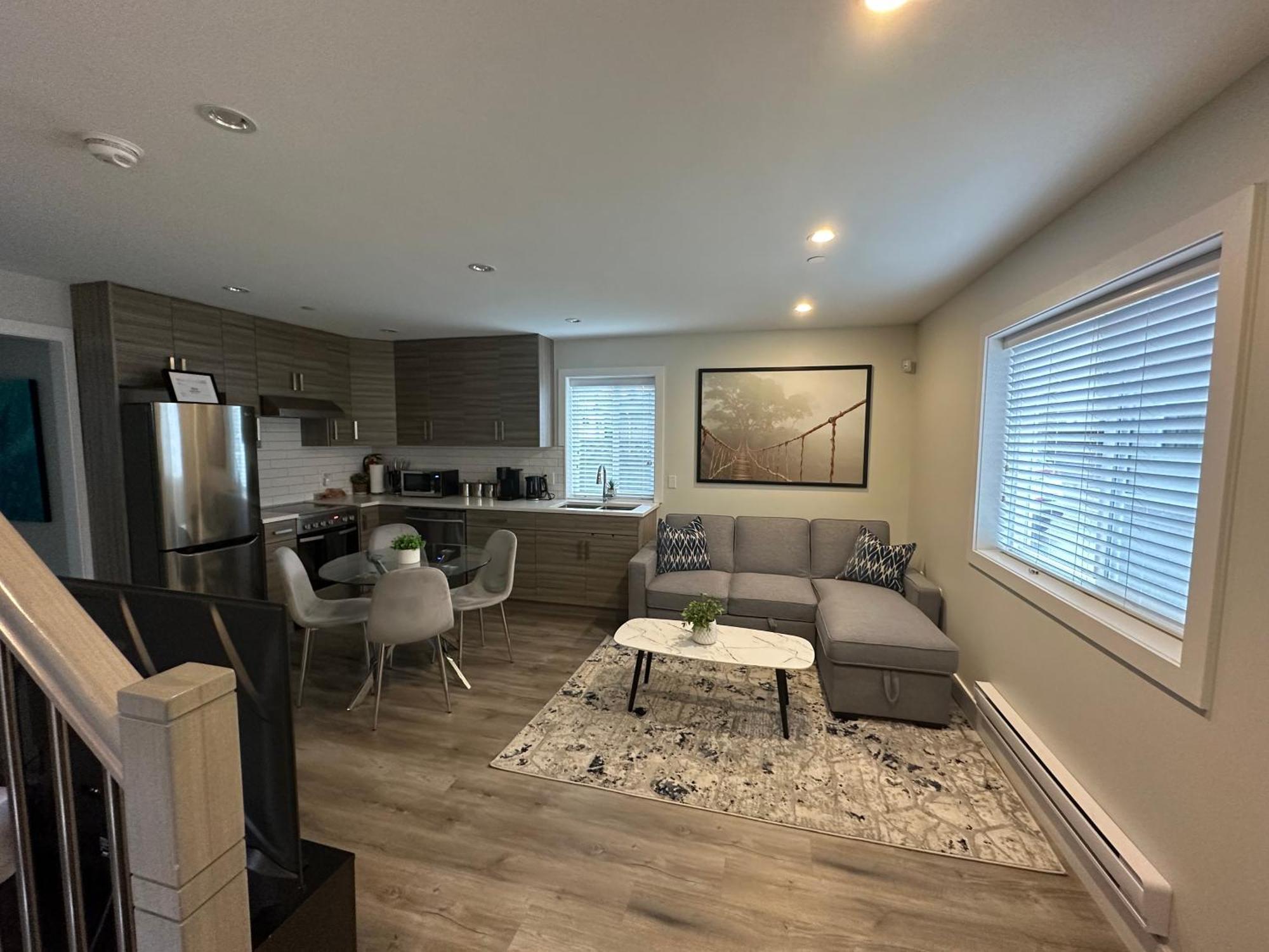 Bright And Cozy Modern Home In Vancouver - Central To Yvr-Downtown - Free Private Parking Luaran gambar