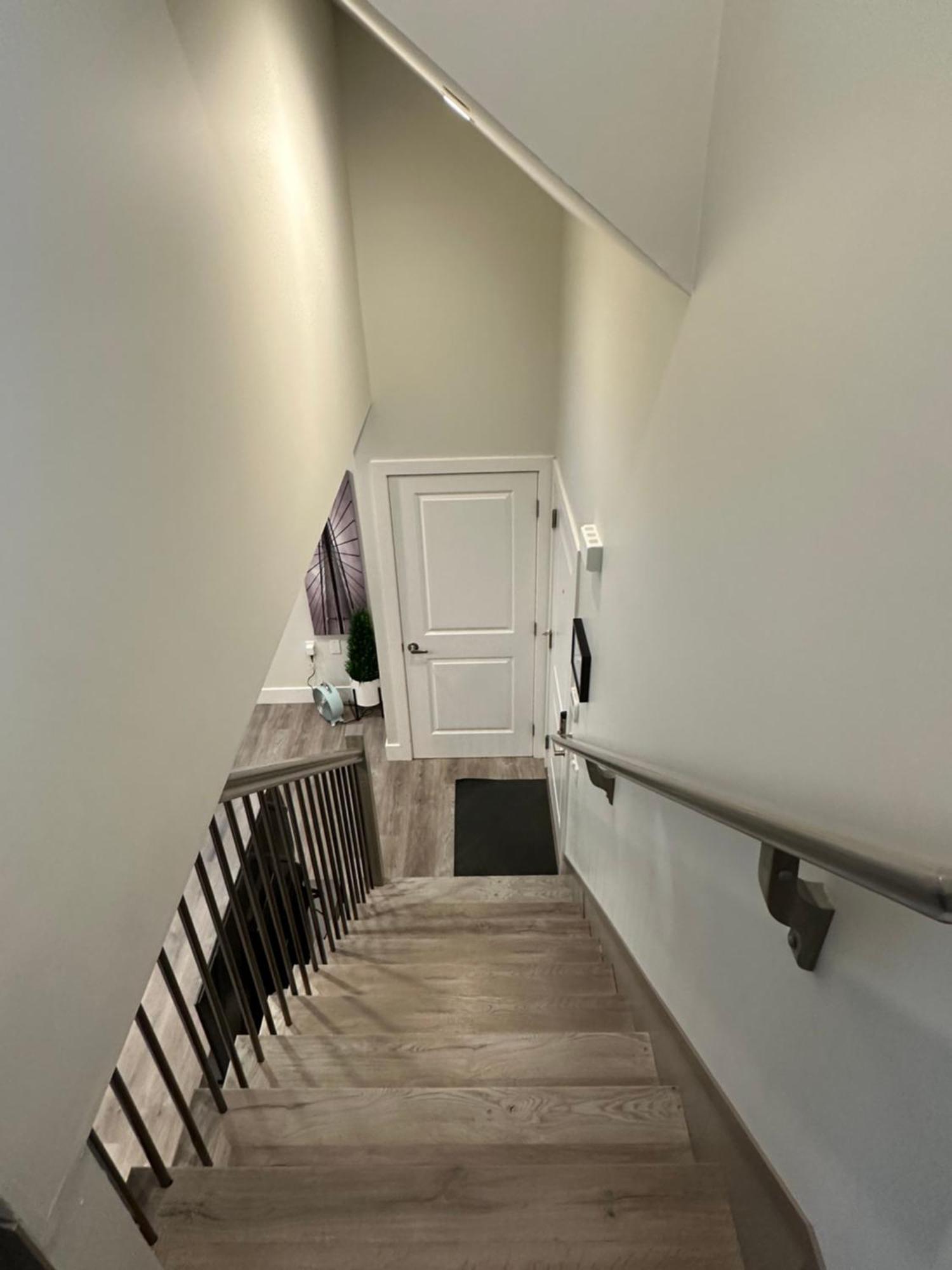 Bright And Cozy Modern Home In Vancouver - Central To Yvr-Downtown - Free Private Parking Luaran gambar