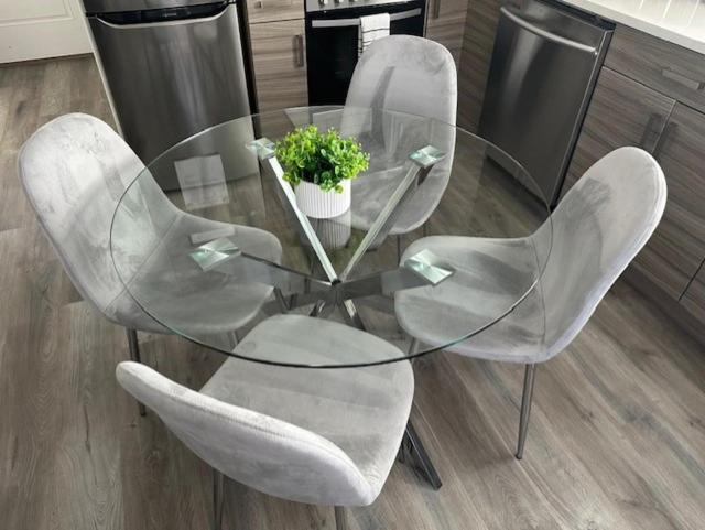 Bright And Cozy Modern Home In Vancouver - Central To Yvr-Downtown - Free Private Parking Luaran gambar